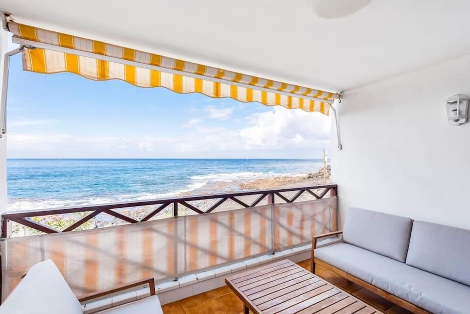 Neptuno “Playa De Arenas” beach Apartment in Canary Islands