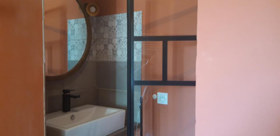 L orchidée Apartment in Nouvelle-Aquitaine