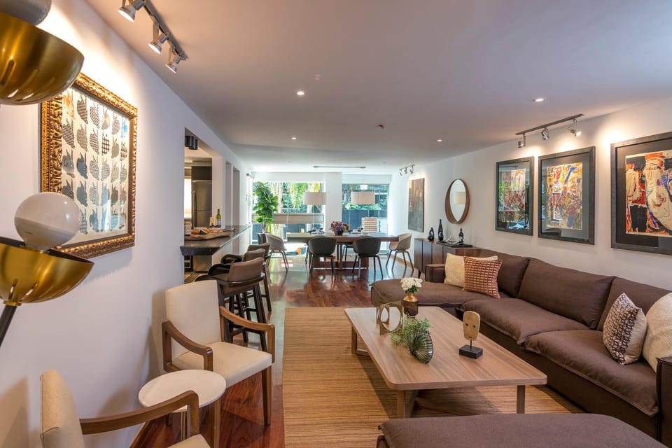 Living room, Seating area, Dining area, VIP