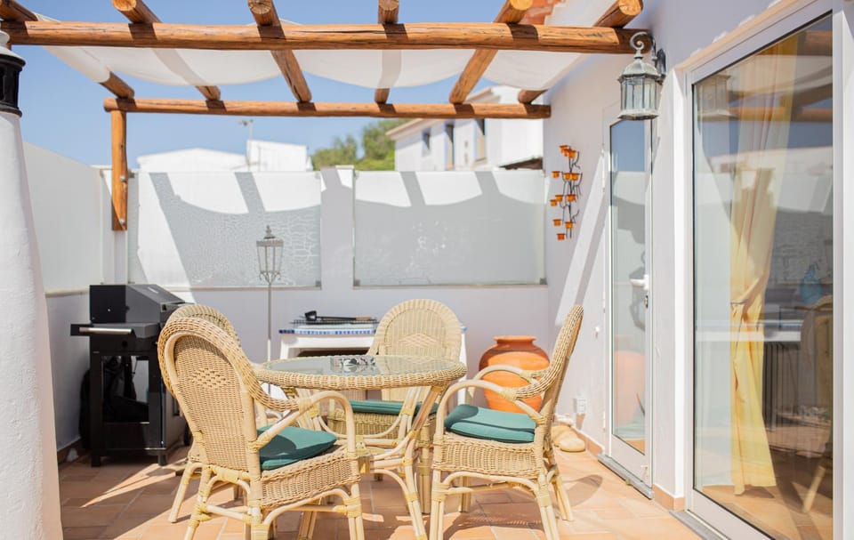 BBQ facilities, View (from property/room), Balcony/Terrace, Seating area