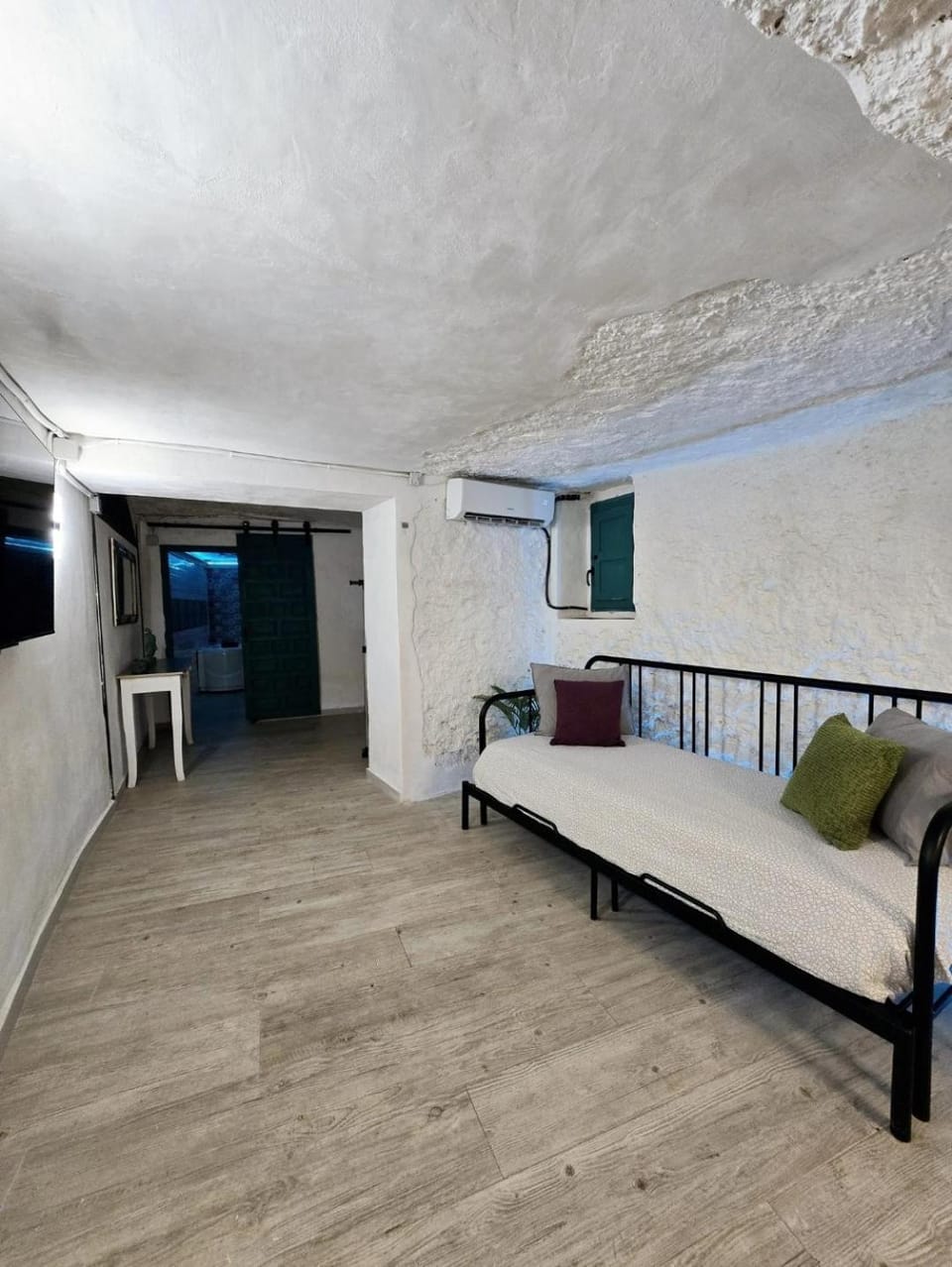 BONITA CASA CUEVA CON JACUZZI Apartment in Valencian Community
