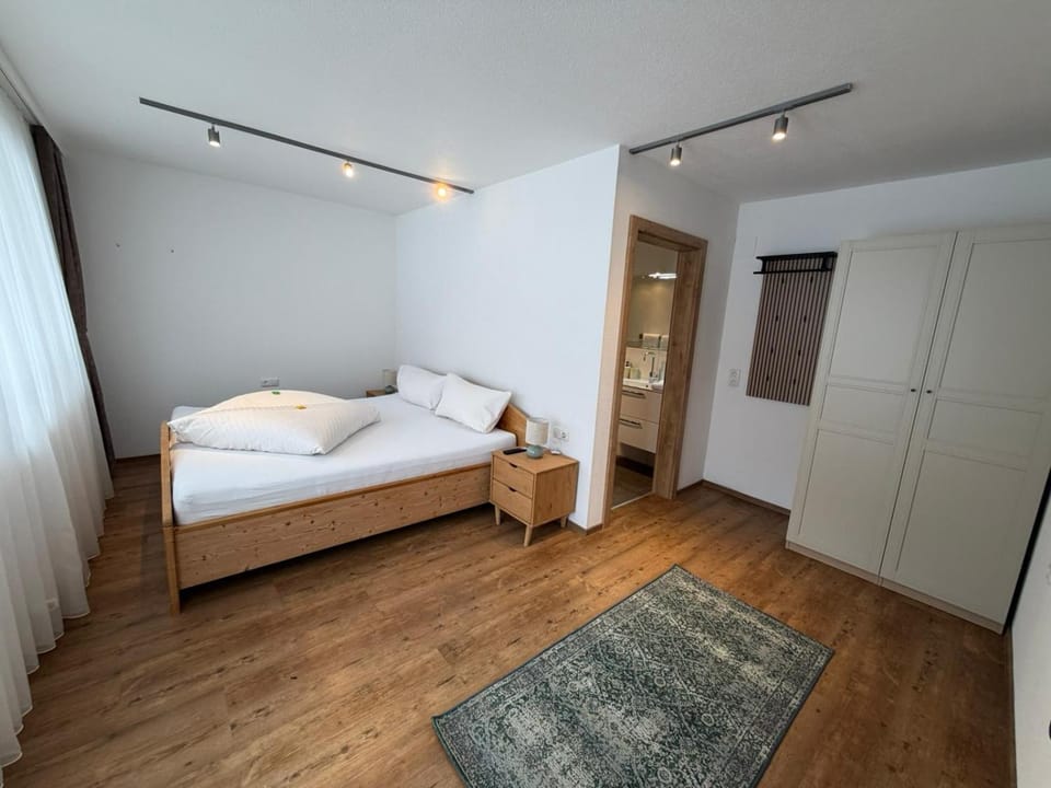 Bed, Photo of the whole room, Bedroom, wardrobe