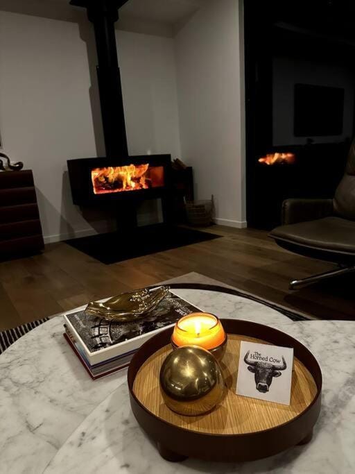 The Horned Cow - award winning luxe semi-rural house 10mins from Orange House in New South Wales