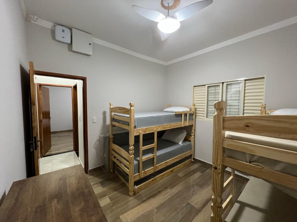 Bedroom, bunk bed