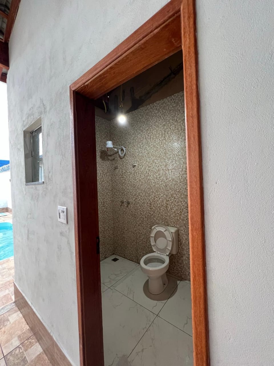 Shower, Toilet