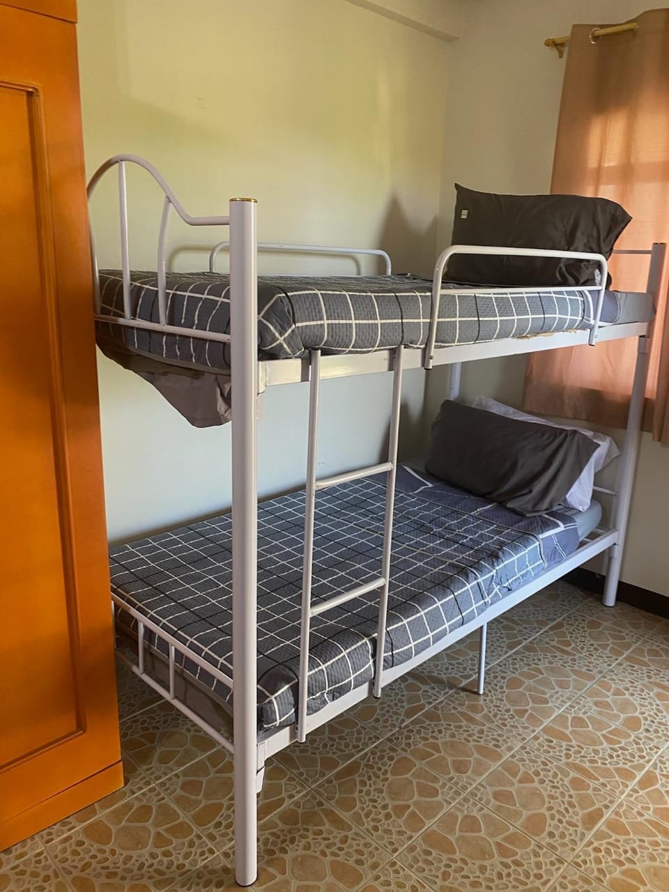 Palanca Lodging Home Bed and Breakfast in Calabarzon