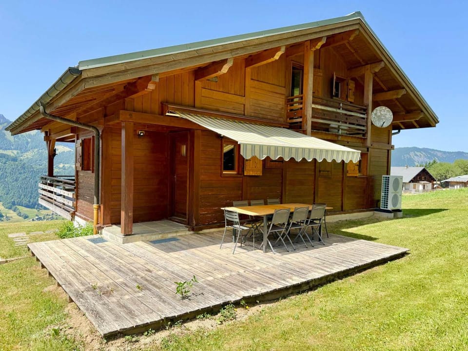 Chalet de charme avec sauna et WiFi à Crest-Voland - FR-1-505-181 Chalet in Notre-Dame-de-Bellecombe