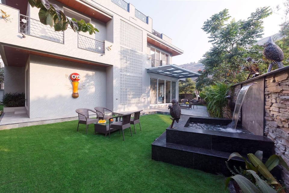 Property building, Garden, Garden view