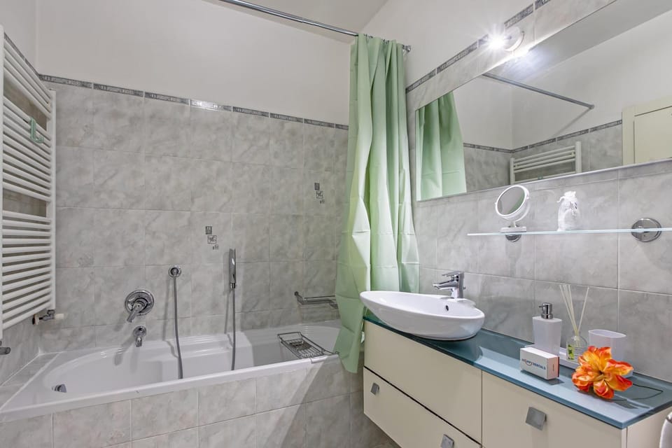 Bathroom, Bath