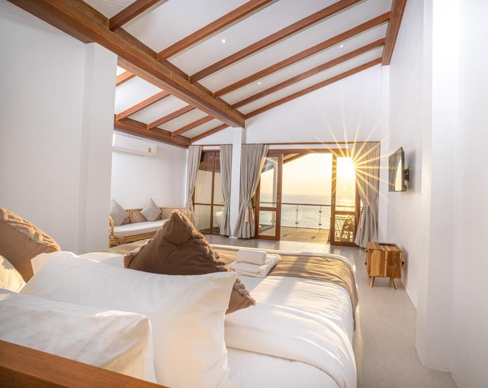 Bed, Photo of the whole room, Bedroom, Sea view