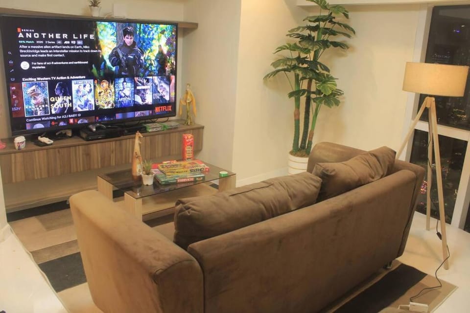 A2J Luxury 2BR Suite Near High Street BGC Taguig Apartment in Makati