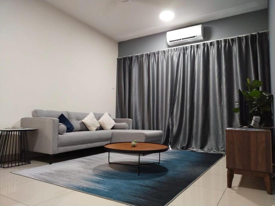 3 bedrooms big house saville cheras MRT with balcony Apartment in Hulu Langat