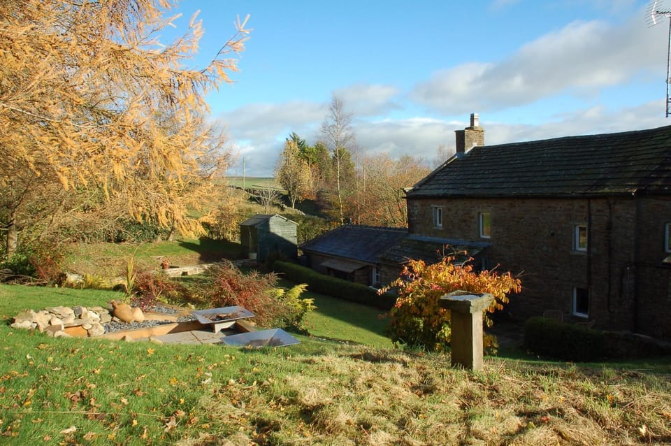 Property building, Garden, Garden view