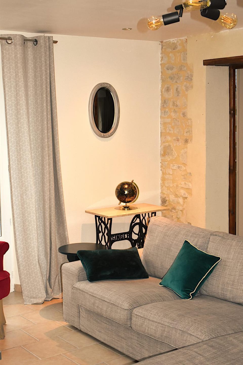 Communal lounge/ TV room