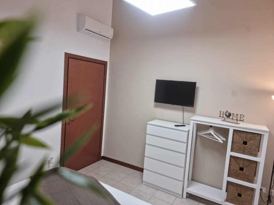 hair dresser, wardrobe, air conditioner