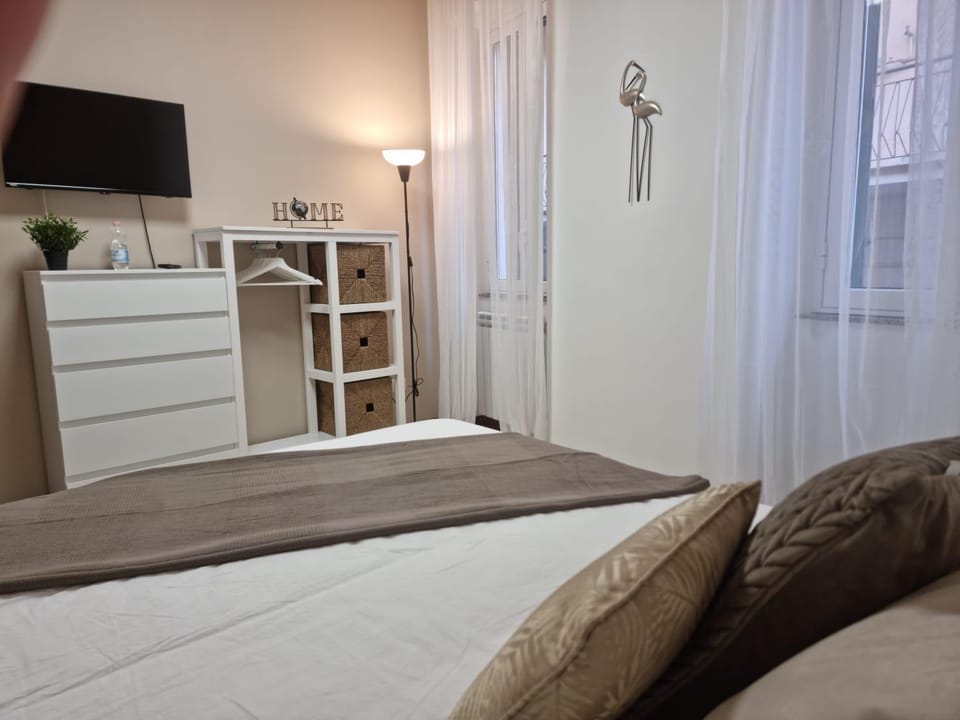 TV and multimedia, Bedroom