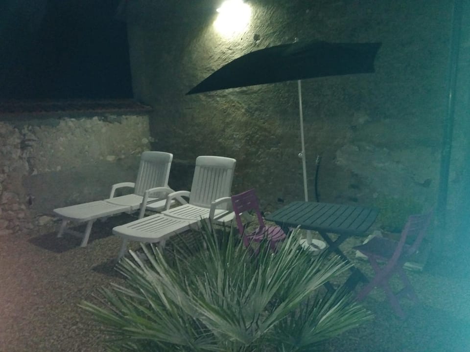 Patio, sunbed