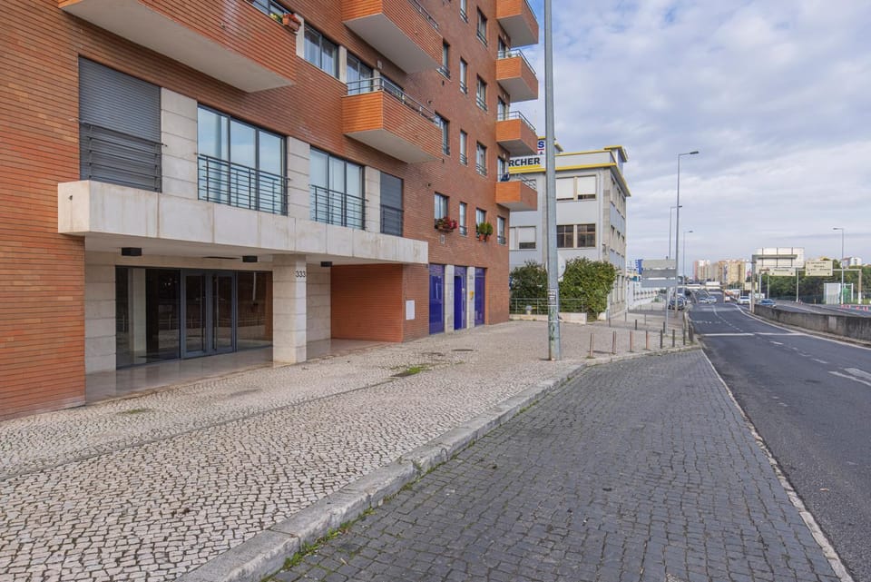 Property building, Street view