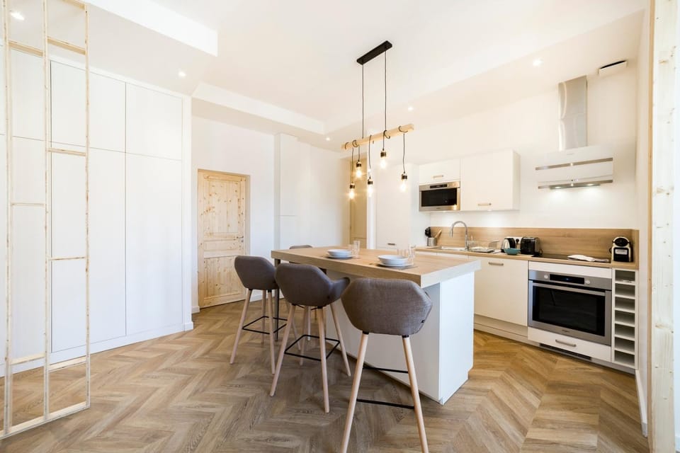 All in Lyon | Séjour élégant et calme Part-Dieu Apartment in Villeurbanne