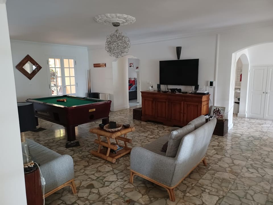 Seating area