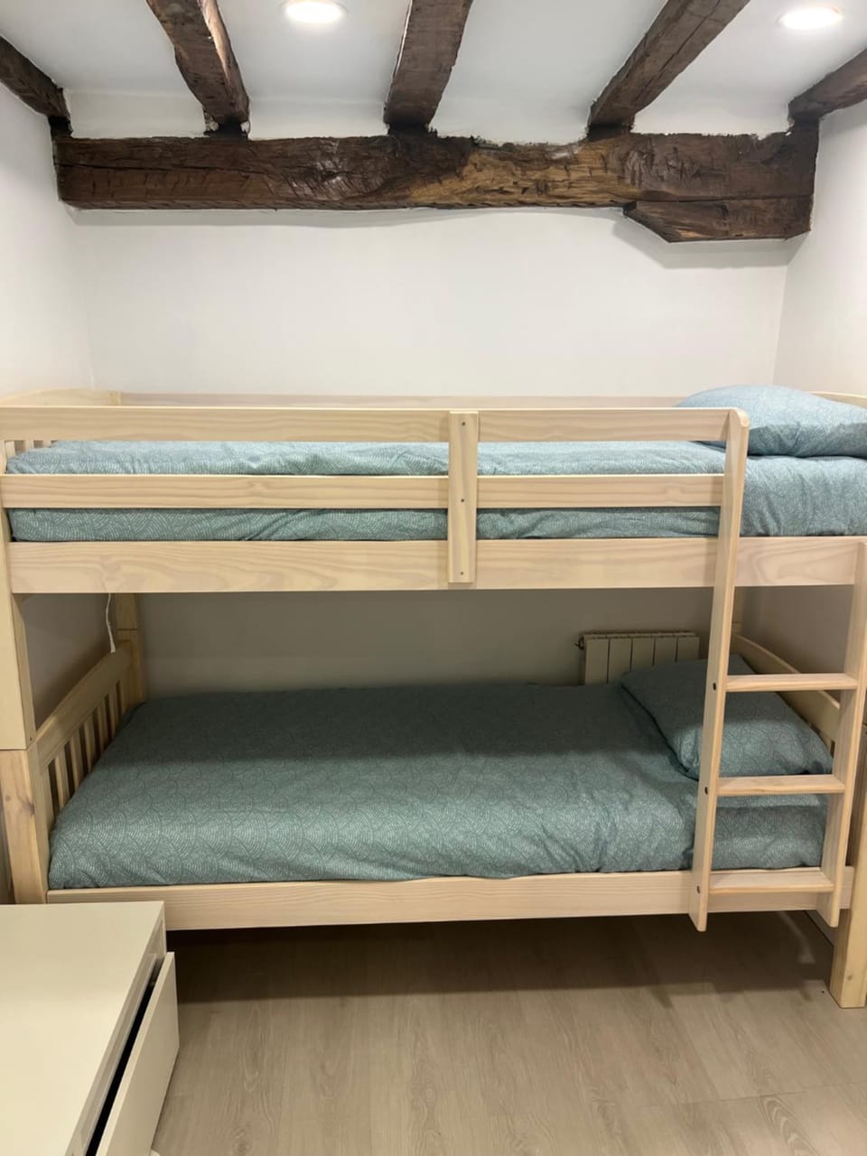 Bedroom, bunk bed