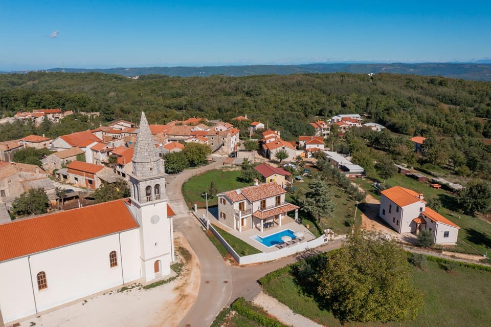 Day, Natural landscape, Bird's eye view, Swimming pool