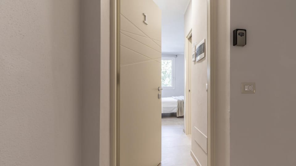 View (from property/room), Other, Decorative detail, Logo/Certificate/Sign, Bedroom, Text overlay, Guests, City view, VIP, air conditioner