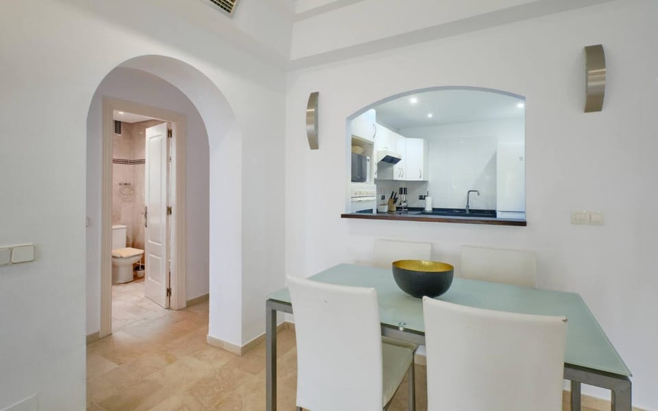 Cozy Beach Side Apartment With Pool Apartment in Costa del Sol