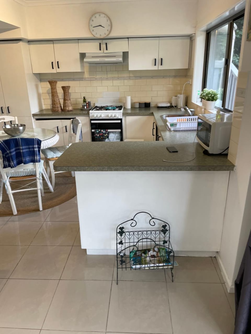 Kitchen or kitchenette, Dining area, minibar, pet friendly, toaster