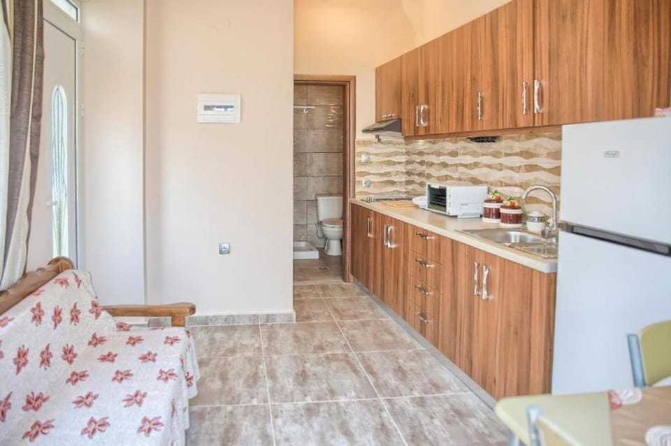 Kitchen or kitchenette, Dining area, pet friendly, stove