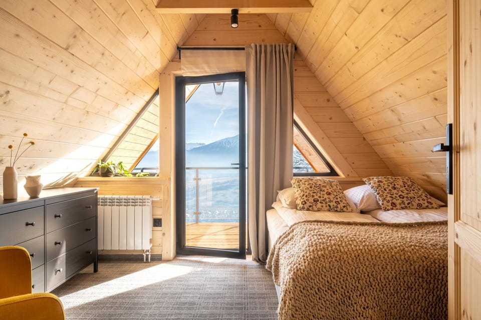 Bedroom, City view, Garden view, Mountain view