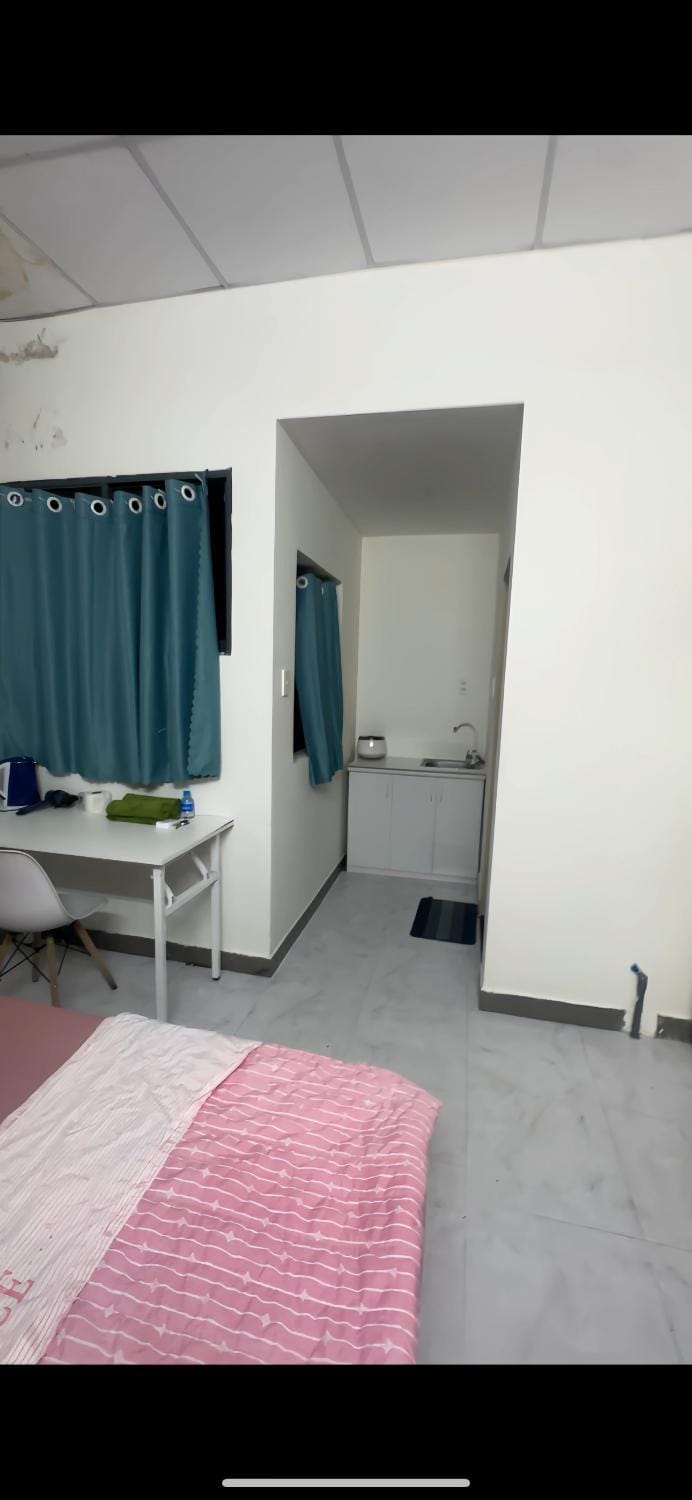 Long Home 2 - B02 Bed and Breakfast in Ho Chi Minh City