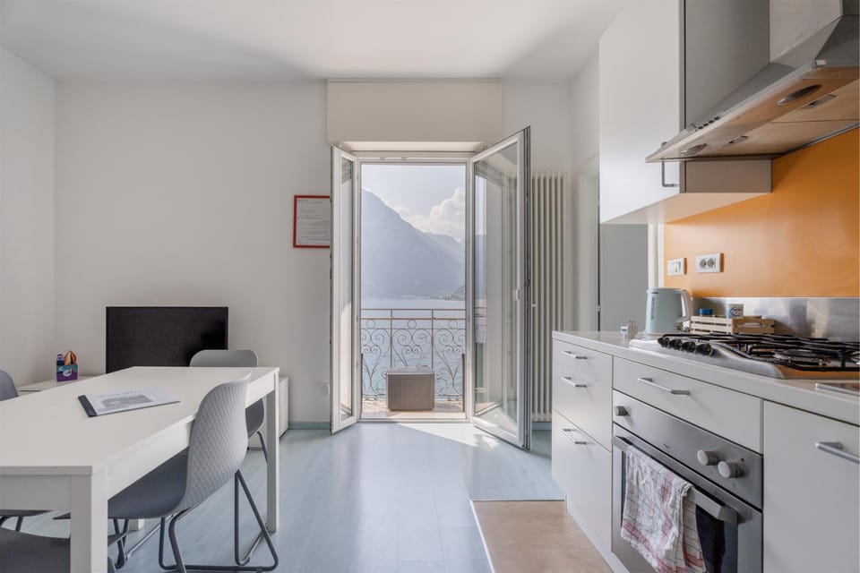 Kitchen or kitchenette, Living room, Seating area
