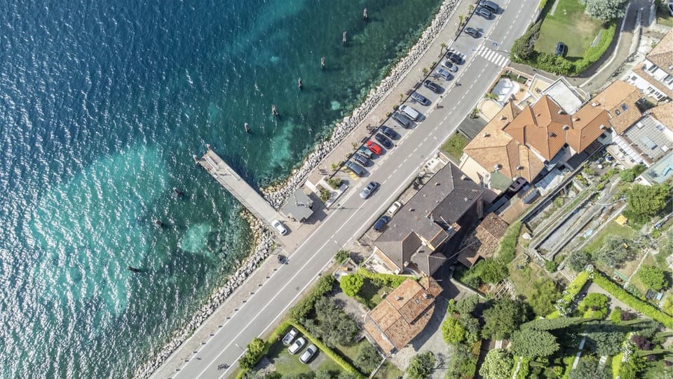 Property building, Bird's eye view, Lake view