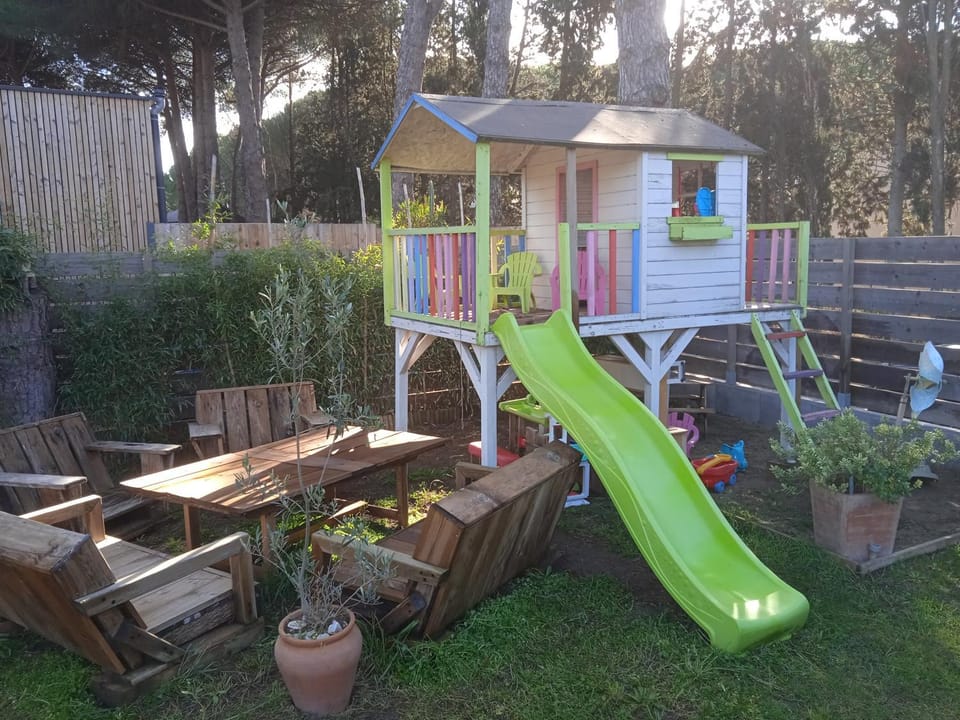 Corner of paradise with heated swimming pool Villa in Aigues-Mortes