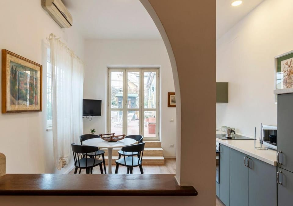 Living room, Dining area, kitchen