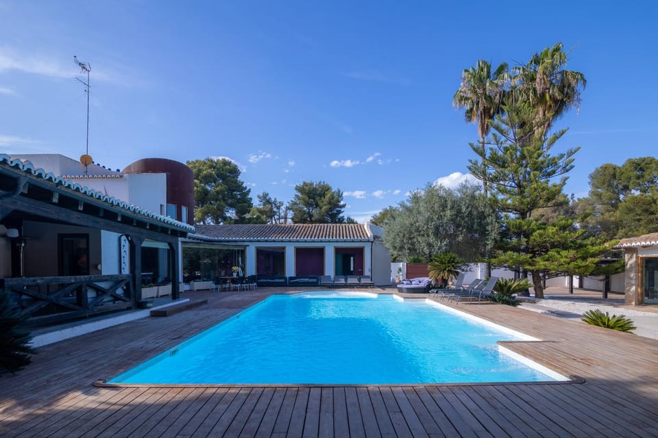 Villa Huerta 2, Paterna, jacuzzi, sauna Villa in Valencian Community