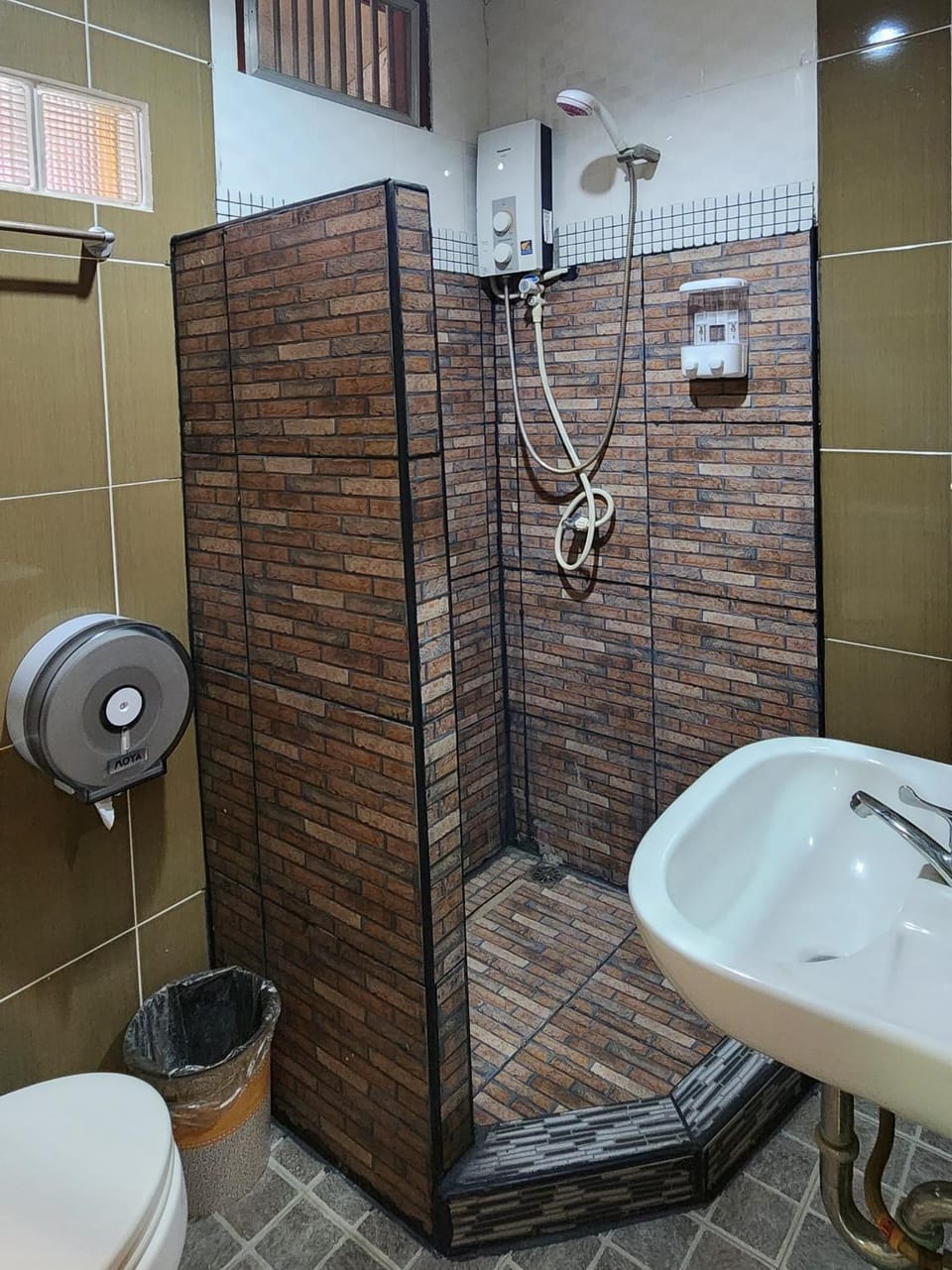 Shower, Toilet, Bathroom