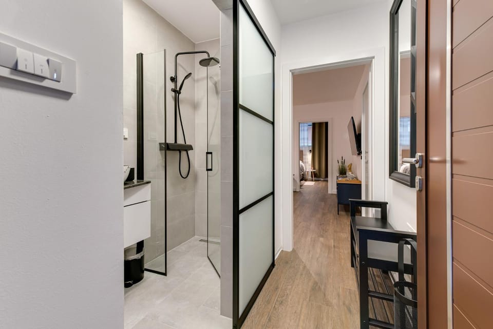 Shower, Bathroom