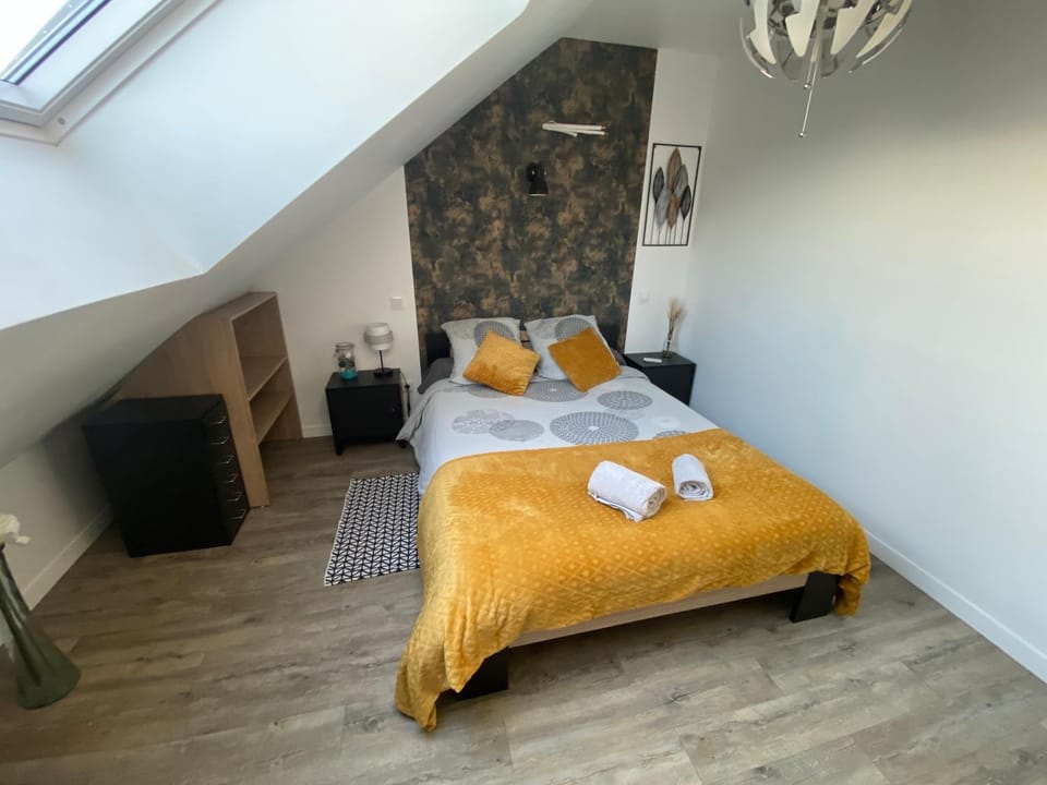 Logement au calme à 20 minutes a pied du circuit avec garage privé House in Le Mans