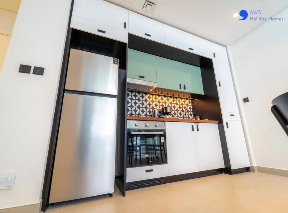 AWS Holiday Homes - Stylish 2BR Apt at Dubai Hills Apartment in Dubai
