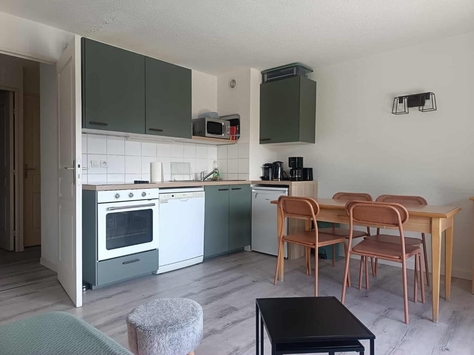 T3 avec terrasse 6 personnes, La Joue du Loup Apartment in Provence-Alpes-Côte d'Azur