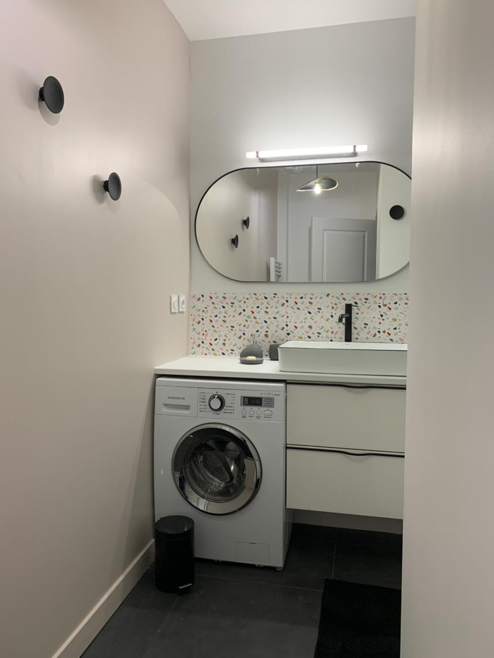 Bathroom, washing machine