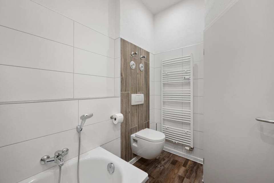 Toilet, Bathroom, Bath