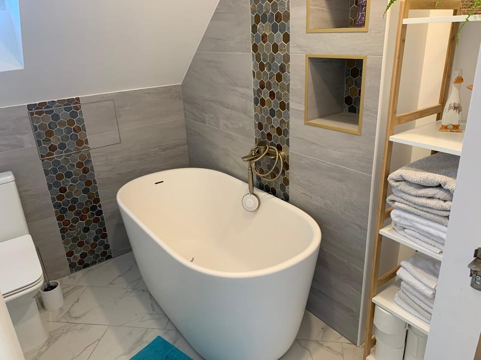 Bathroom, Bath