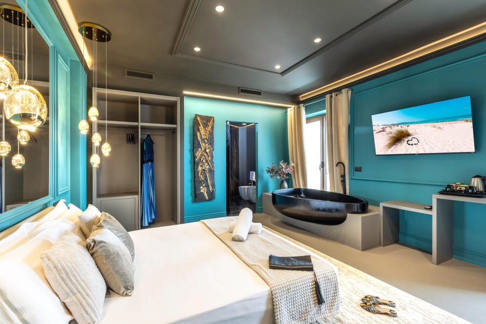 Bed, Photo of the whole room