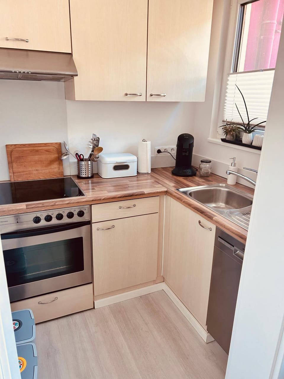 Kitchen or kitchenette, kitchen