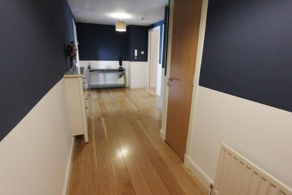 Spacious 2 Bed, 2 Bath apartment -The Shore, Leith Apartment in Edinburgh