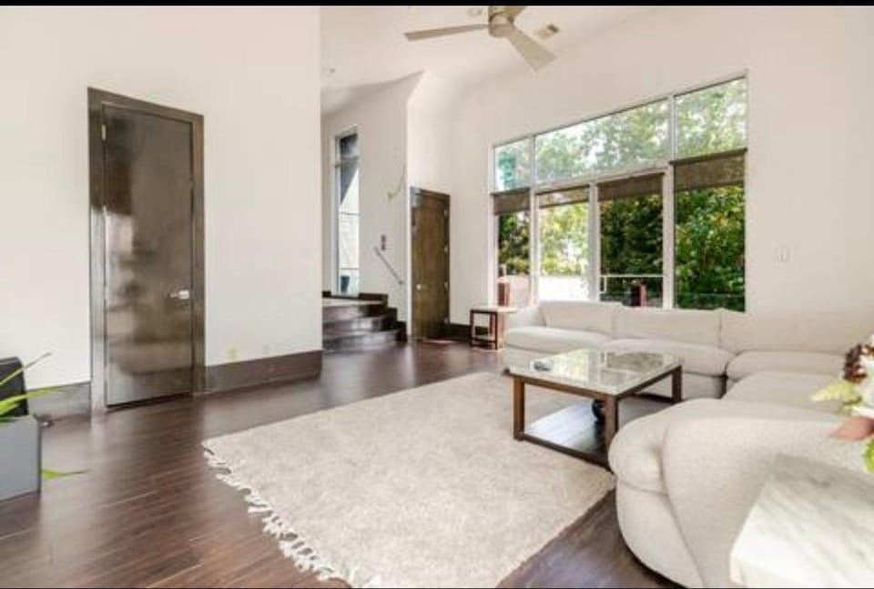 3222 sqft 3 Bedroom Townhous Amazing Rooftop View House in Houston