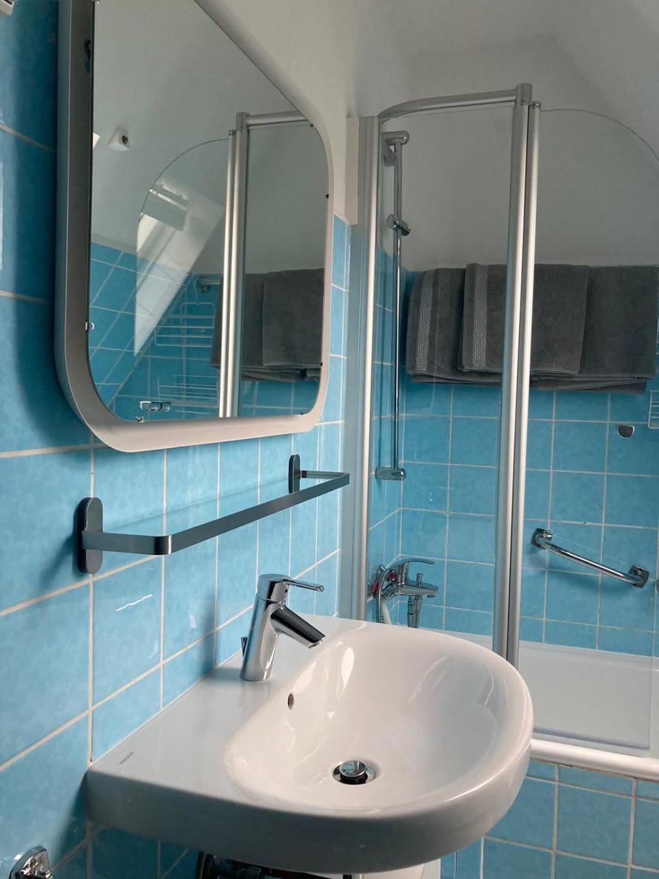 Bathroom, Bath
